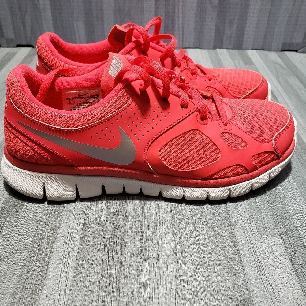 Nike flex women red running shoes